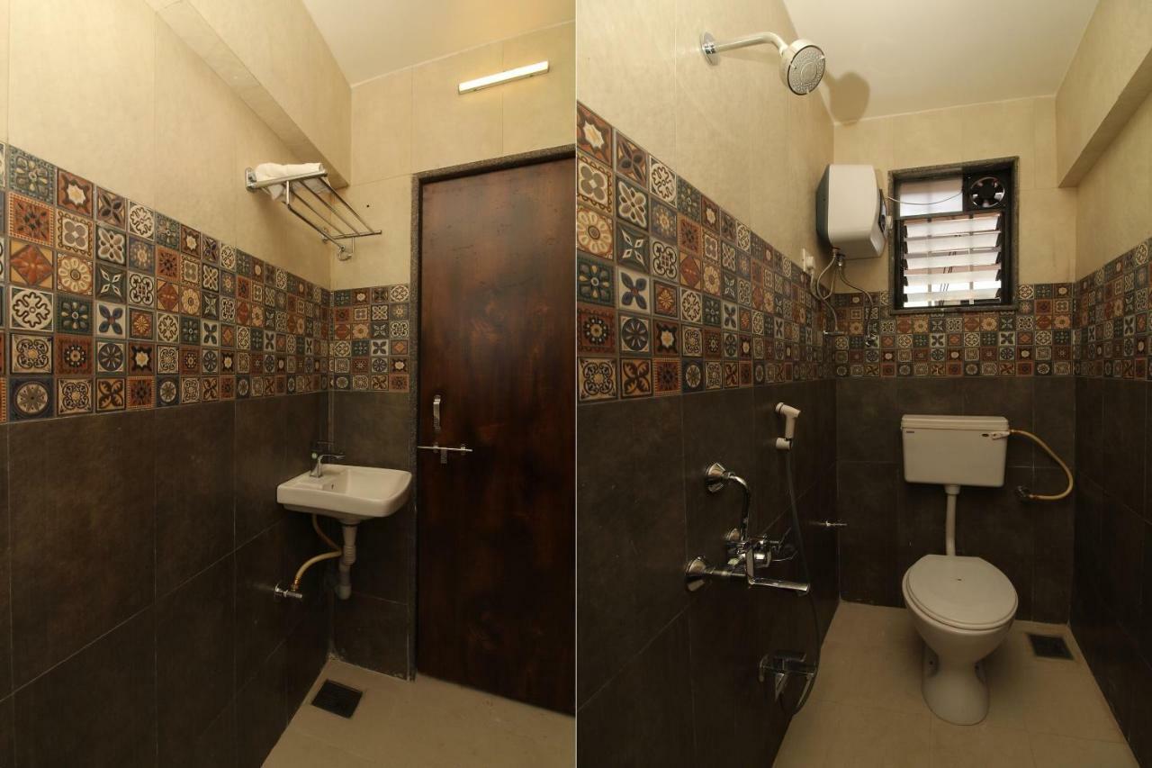 Oyo 37468 Nisha Lodging Hotell Solapur Exteriör bild